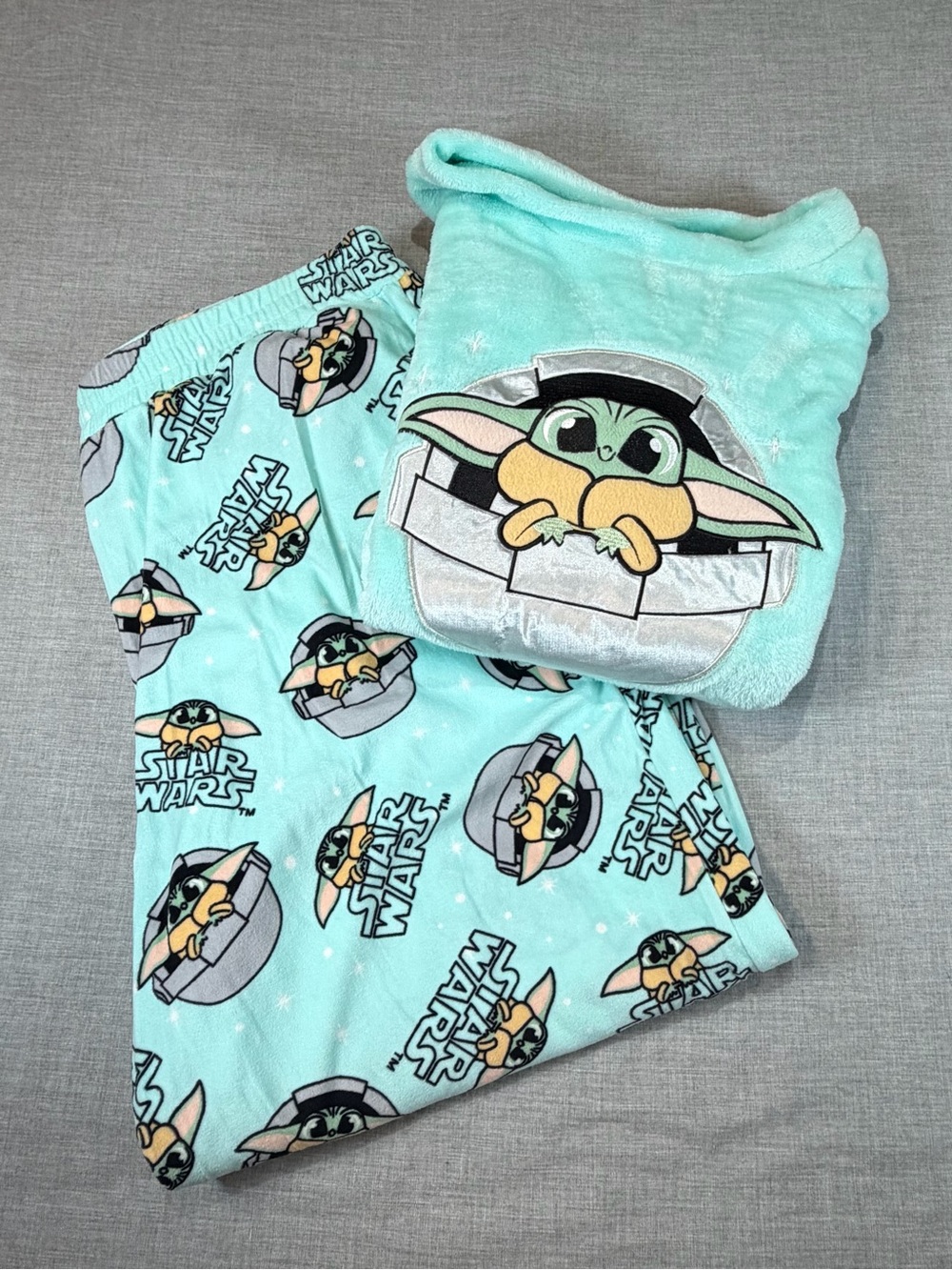 Star Wars Disney Grogu Mint Green Pajama Set with Printed Pants NWT
